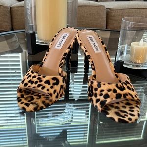 Steve Madden leopard print calf hair mules size 8 M